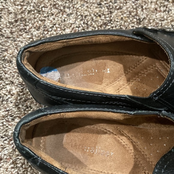 Naturalizer Women’s Black Leather Button Moccasins Shoes - Picture 7 of 8